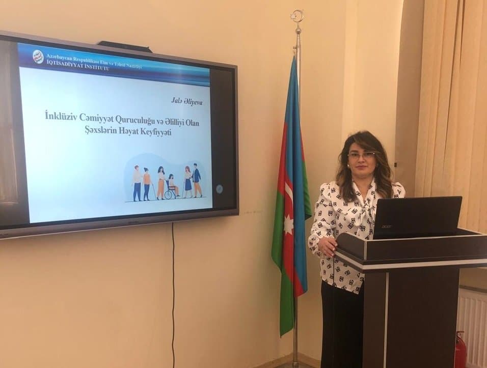 Elmi seminarda əlilliyi olan şəxslərin həyat keyfiyyəti problemləri müzakirə edilib 2