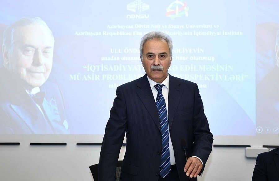 İqtisadiyyat İnstitutunun və ADNSU-nun birgə təşkilatçılığı ilə elmi konfrans 3