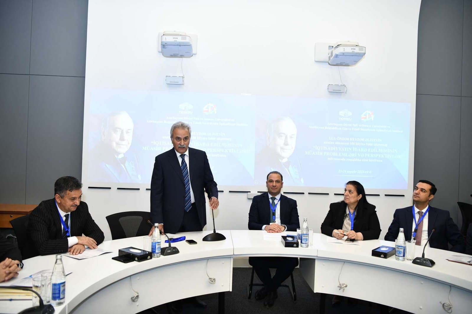 İqtisadiyyat İnstitutunun və ADNSU-nun birgə təşkilatçılığı ilə elmi konfrans 4