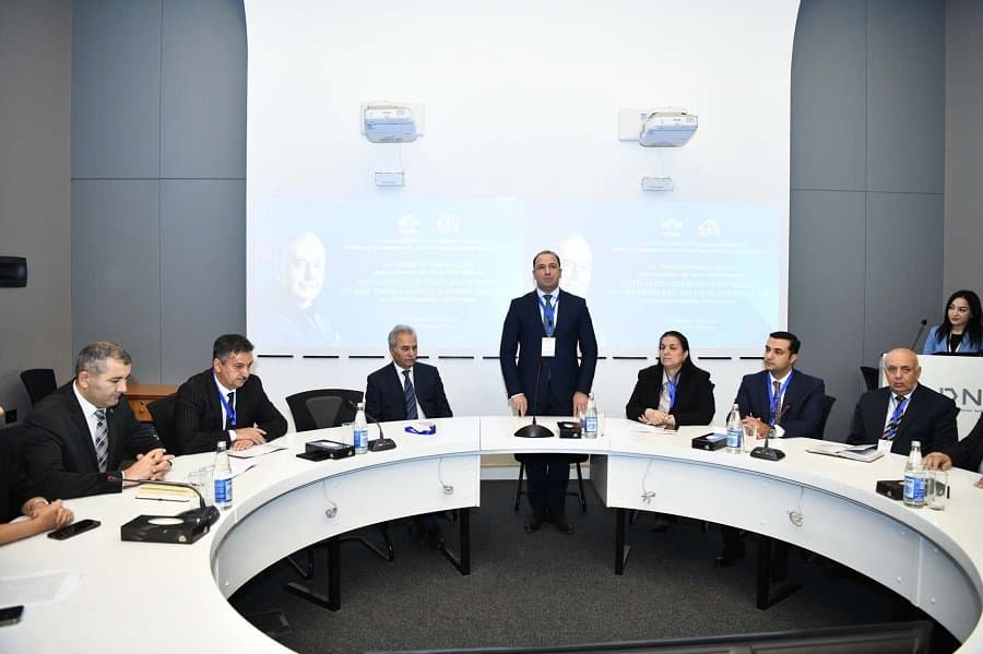 İqtisadiyyat İnstitutunun və ADNSU-nun birgə təşkilatçılığı ilə elmi konfrans 5