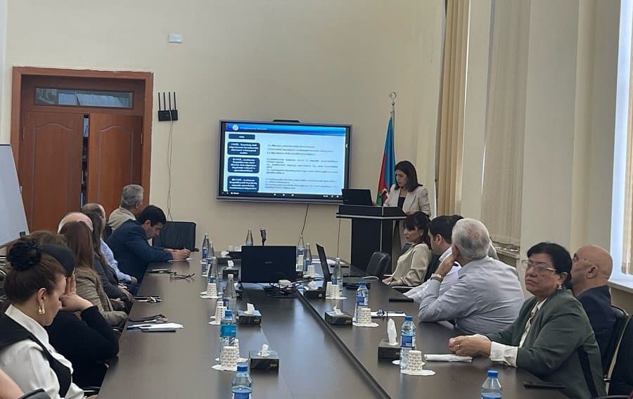 Elmi seminarda pul köçürmələrinin sosial-iqtisadi təsirləri müzakirə edilib 2