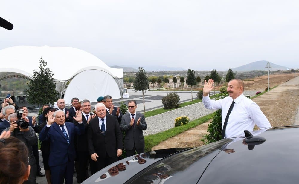 AMEA İqtisadiyyat İnstitutunun alimləri, professorlar - Nazim İmanov, Akif Musayev və Tərbiz Əliyev Prezident İlham Əliyev və birinci xanım Mehriban Əliyevanın Füzuli rayon ictimaiyyətinin nümayəndələri ilə görüşündə iştirak ediblər 8