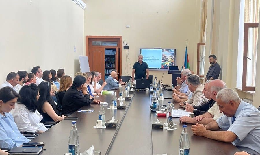 Elmi seminarda Azərbaycanda kənd təsərrüfatına ayrılan subsidiyaların effektivliyinin artırılması məsələləri müzakirə edilib 2