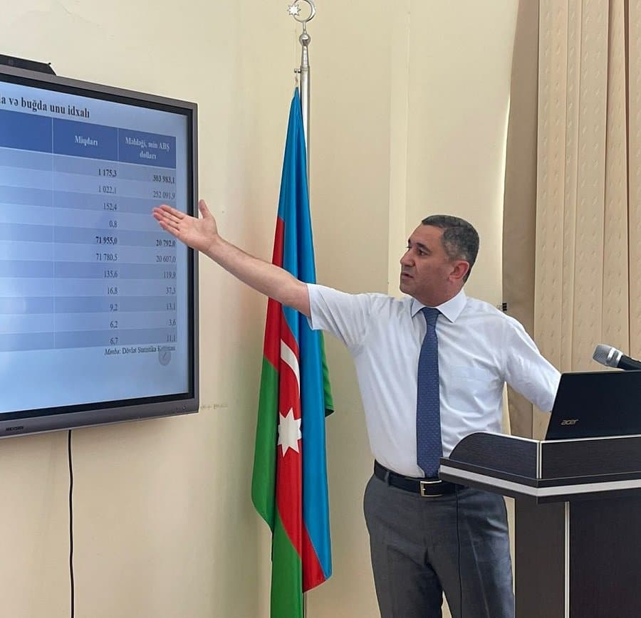 Elmi seminarda Azərbaycanda kənd təsərrüfatına ayrılan subsidiyaların effektivliyinin artırılması məsələləri müzakirə edilib 4