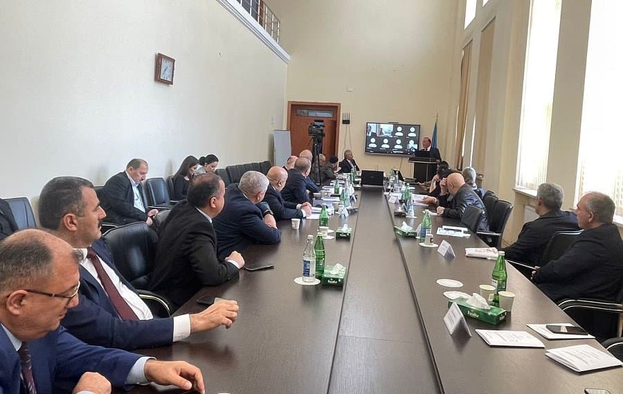 Dissertasiya Şurasında Azərbaycanın istehlak bazarında marketinq fəaliyyətinin iqtisadi səmərəliliyinin qiymətləndirilməsi ilə bağlı dissertasiya işi müdafiə olunub