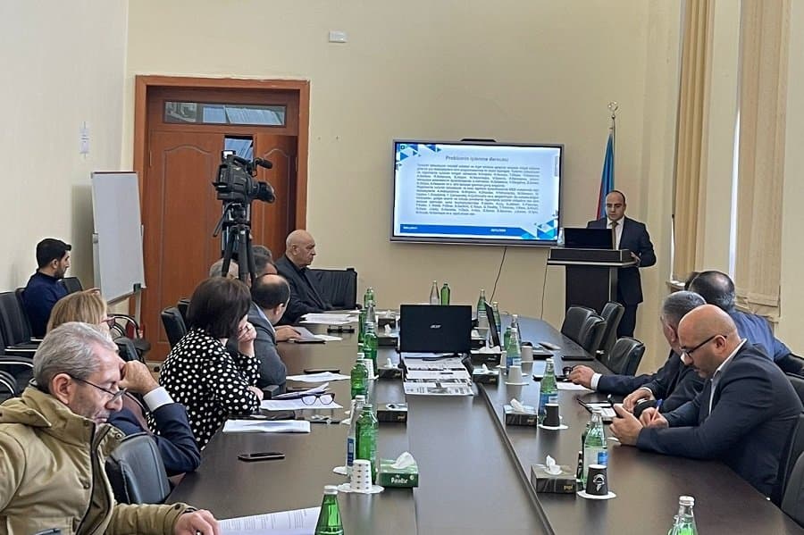 Elmi seminarda “İşğaldan azad olunmuş regionlarda turizmin inkişafının sosial-iqtisadi problemləri” müzakirə edilib
