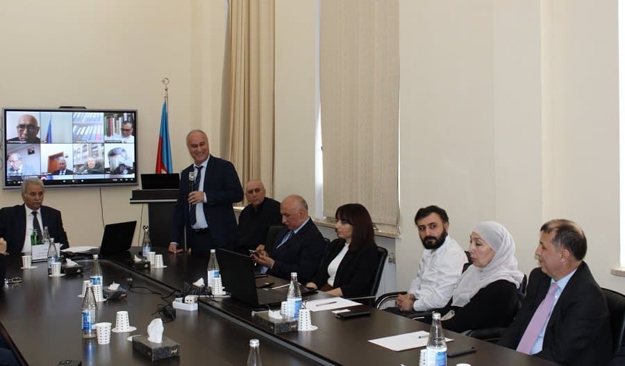 İqtisadiyyat İnstitutunun elmi seminarında korrupsiyaya qarşı mübarizə müzakirə edilib 3