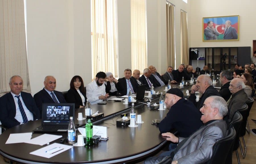 İqtisadiyyat İnstitutunun elmi seminarında korrupsiyaya qarşı mübarizə müzakirə edilib 2