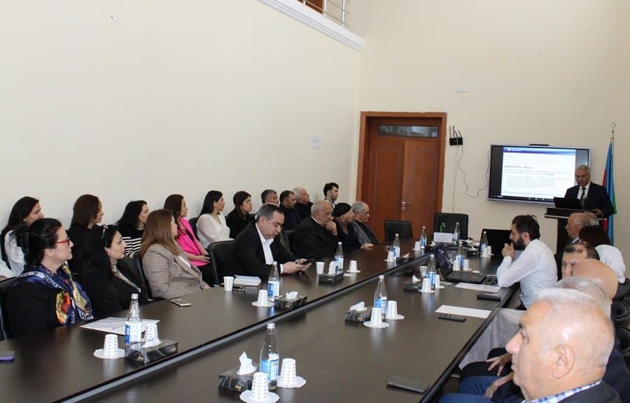 İqtisadiyyat İnstitutunun elmi seminarında korrupsiyaya qarşı mübarizə müzakirə edilib 7
