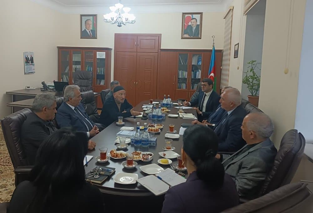İqtisadiyyat İnstitutunda Laçın rayonunda Prezidentin xüsusi nümayəndəsi Məsim Məmmədovla görüş keçirilib 2