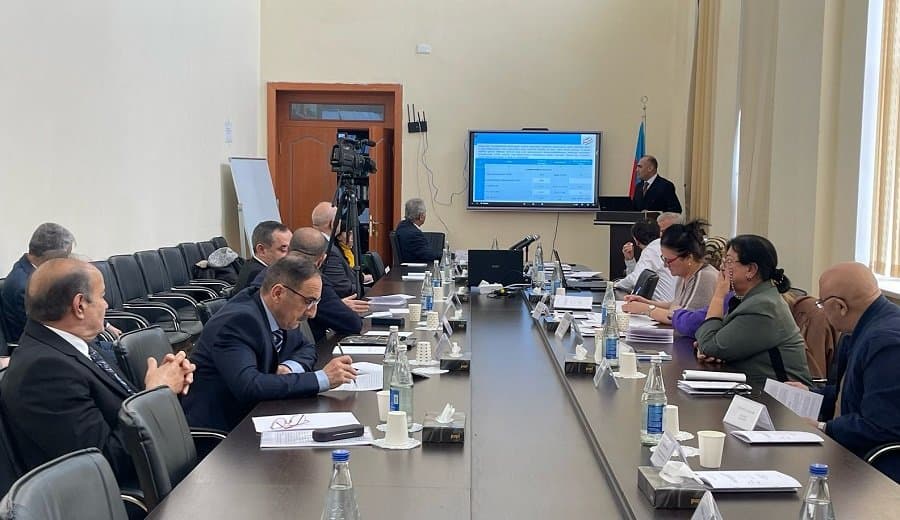 "Lənkəran iqtisadi rayonunun aqrar-emal müəssisələrində marketinq fəaliyyətinin formalaşdırılması" mövzusunda dissertasiya işi müdafiə olunub