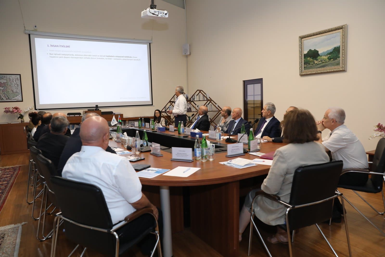 Professor Nazim Müzəffərli Milli Aviasiya Akademiyasında “Hərbi təcavüz və işğal nəticəsində dəymiş zərərin qiymətləndirilməsi” mövzusunda çıxış edib 6