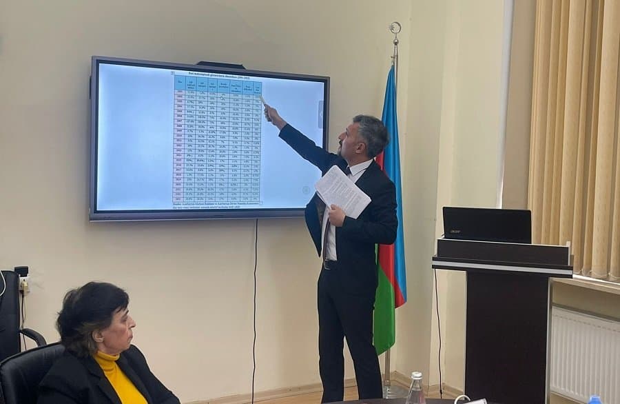 “Azərbaycanda pul-kredit siyasətinin iqtisadi artıma təsirinin qiymətləndirilməsi” mövzusunda dissertasiya işi müdafiə olunub 2