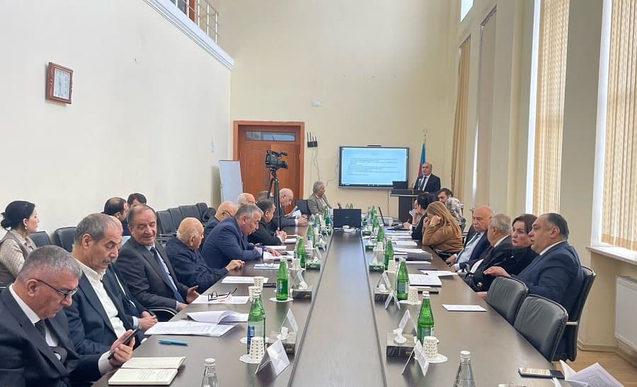 "Sənaye müəssisələrində strateji idarəetmənin modernləşdirilməsi” mövzusunda dissertasiya işi müdafiə olunub