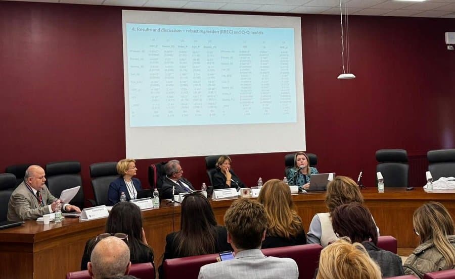 İqtisadiyyat İnstitutunun professoru İtaliyada beynəlxalq konqresdə iştirak edib
