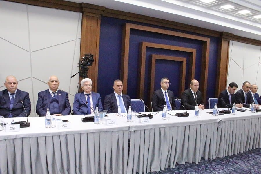 “İşğaldan azad olunmuş ərazilərin investisiya cəlbediciliyi” mövzusunda elmi-praktik konfrans keçirilib 19