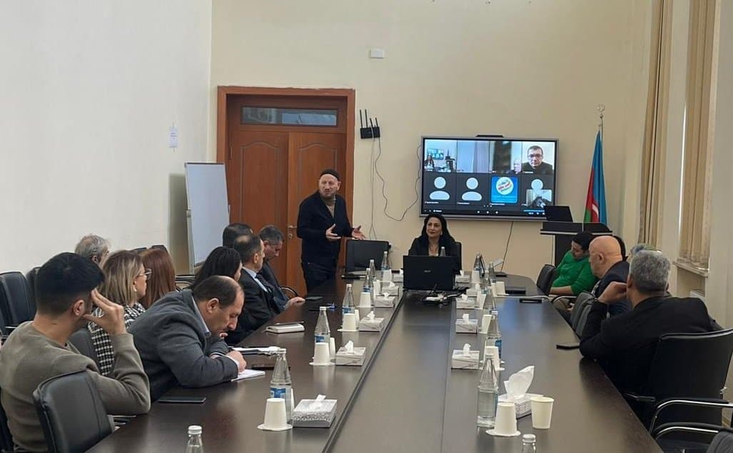 Vistula (Polşa) və Koreya Universitetlərinin professoru İqtisadiyyat İnstitutunda çıxış edib 4