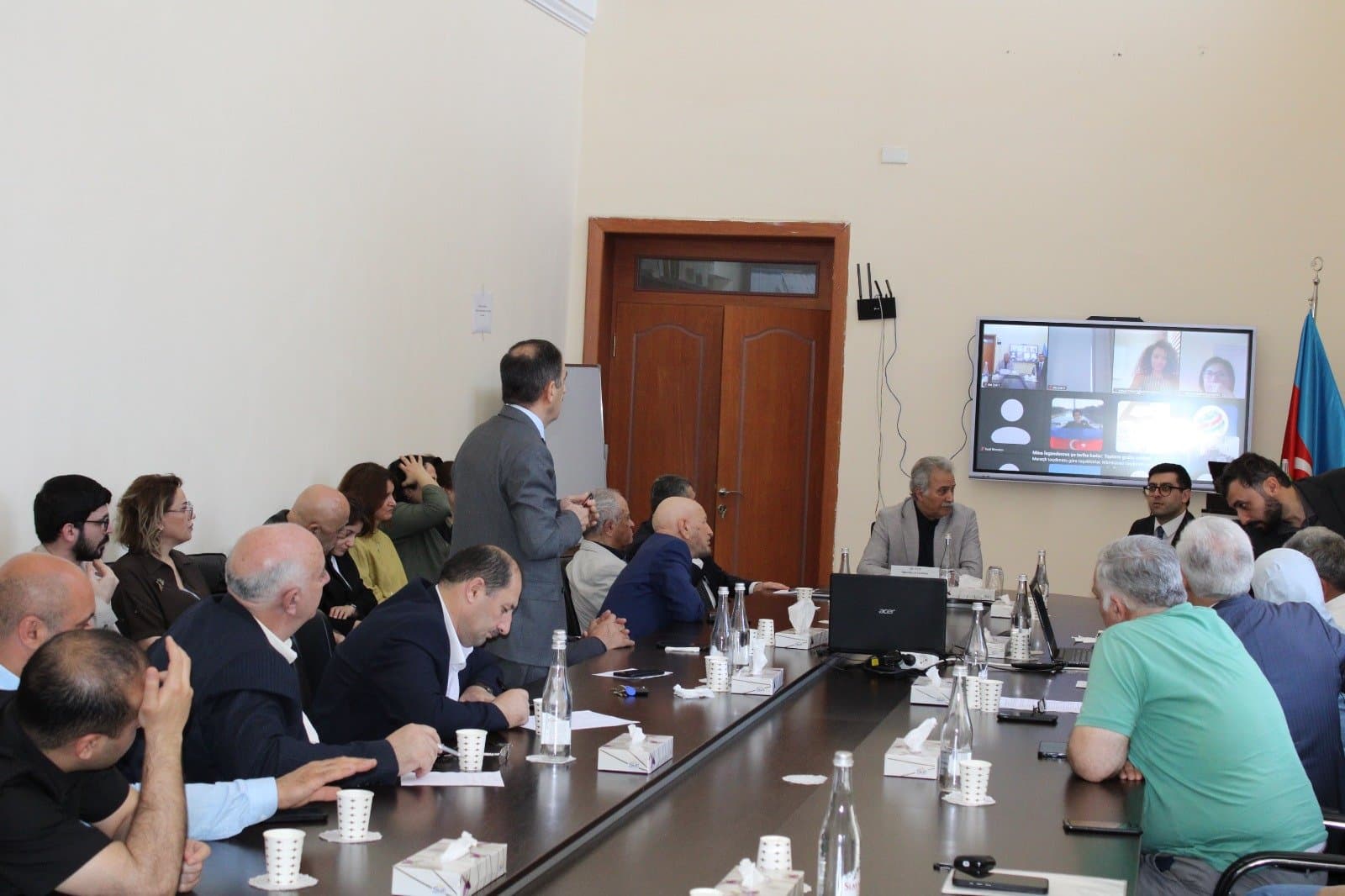 İqtisadiyyat İnstitutunda elmi tədqiqatlarda süni intellektin imkanları müzakirə olunub 4