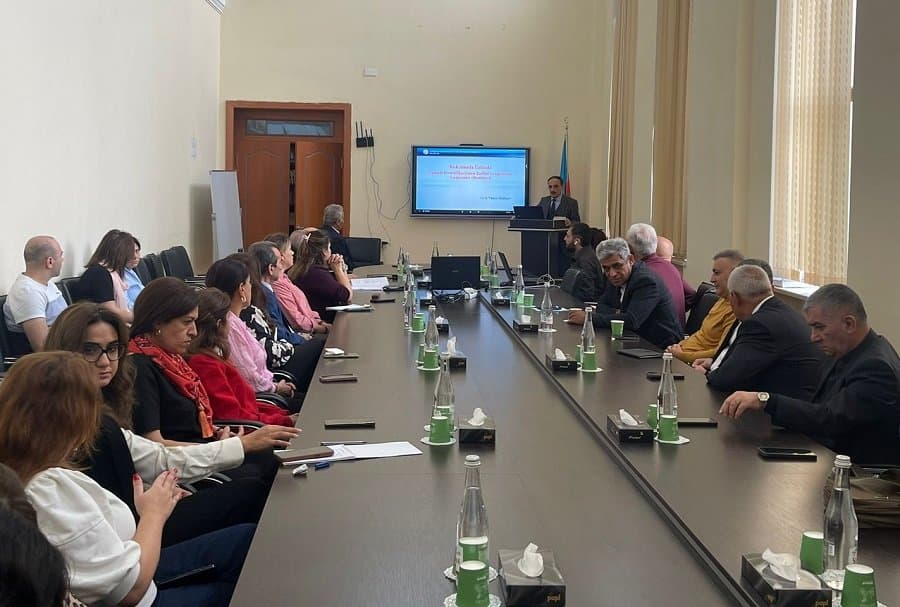 Elmi seminarda Azərbaycanda aqroemal sənayesinin inkişafı problemləri müzakirə edilib