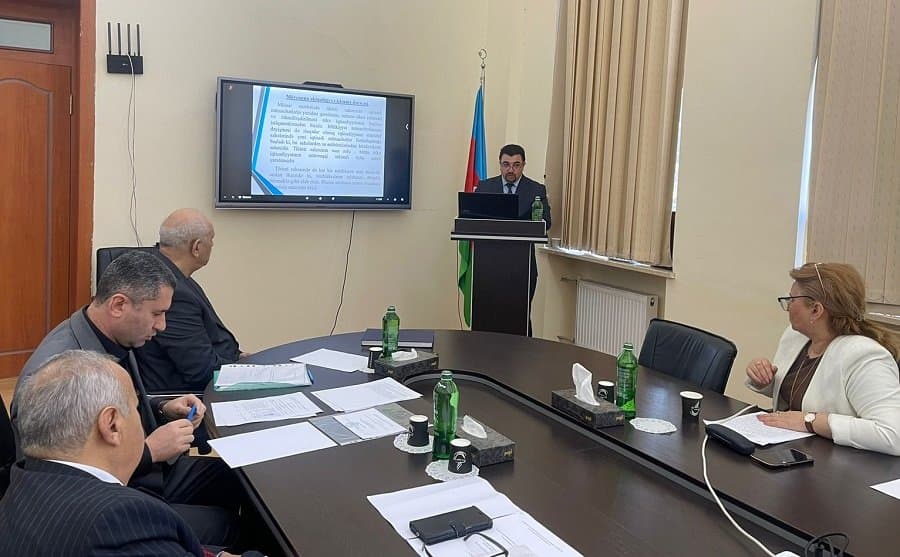 Elmi seminarda “Azərbaycanın tikinti sahəsində iqtisadi münasibətlərin formalaşması və təkmilləşdirilməsi” müzakirə edilib 2